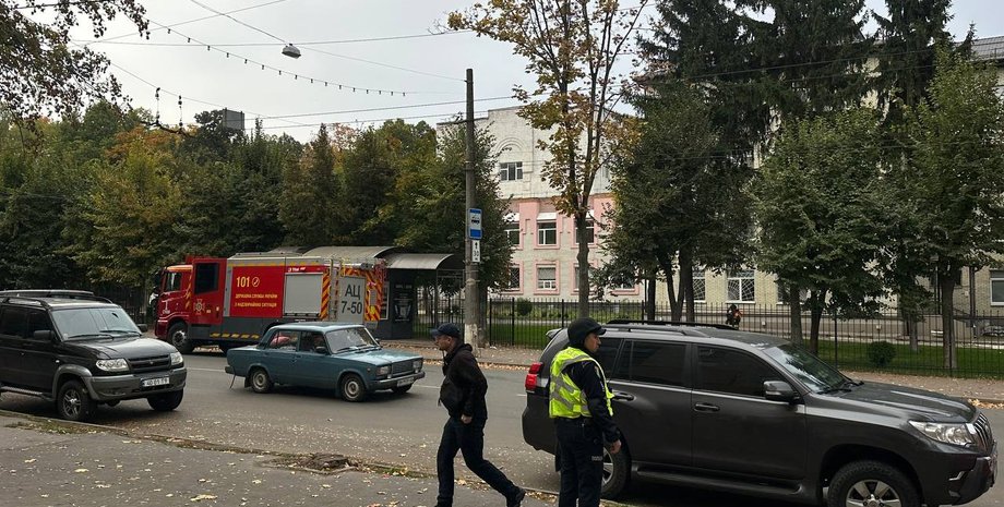 Суми: ворог атакував 3-й пологовий будинок безпілотником